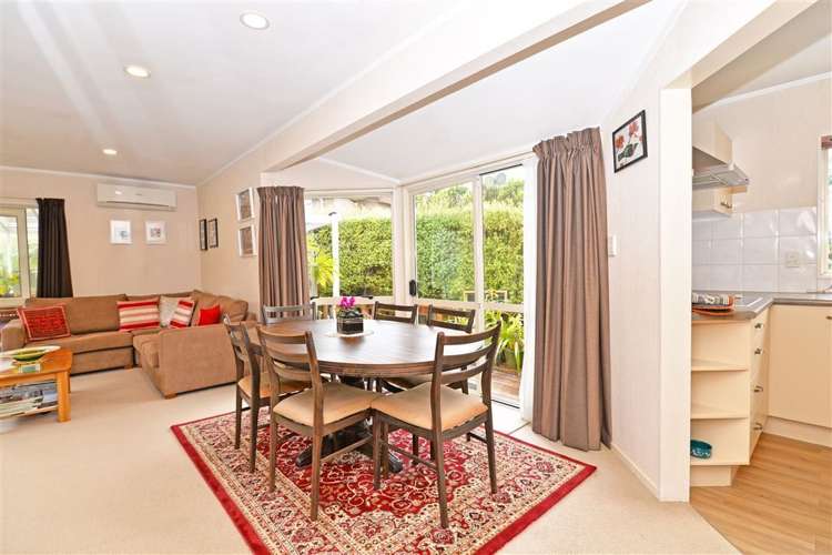 14 Queen Natalie Place Massey_8