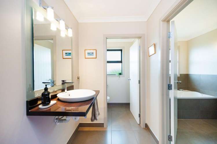 54 Henaghans Road Kelvin Grove_19