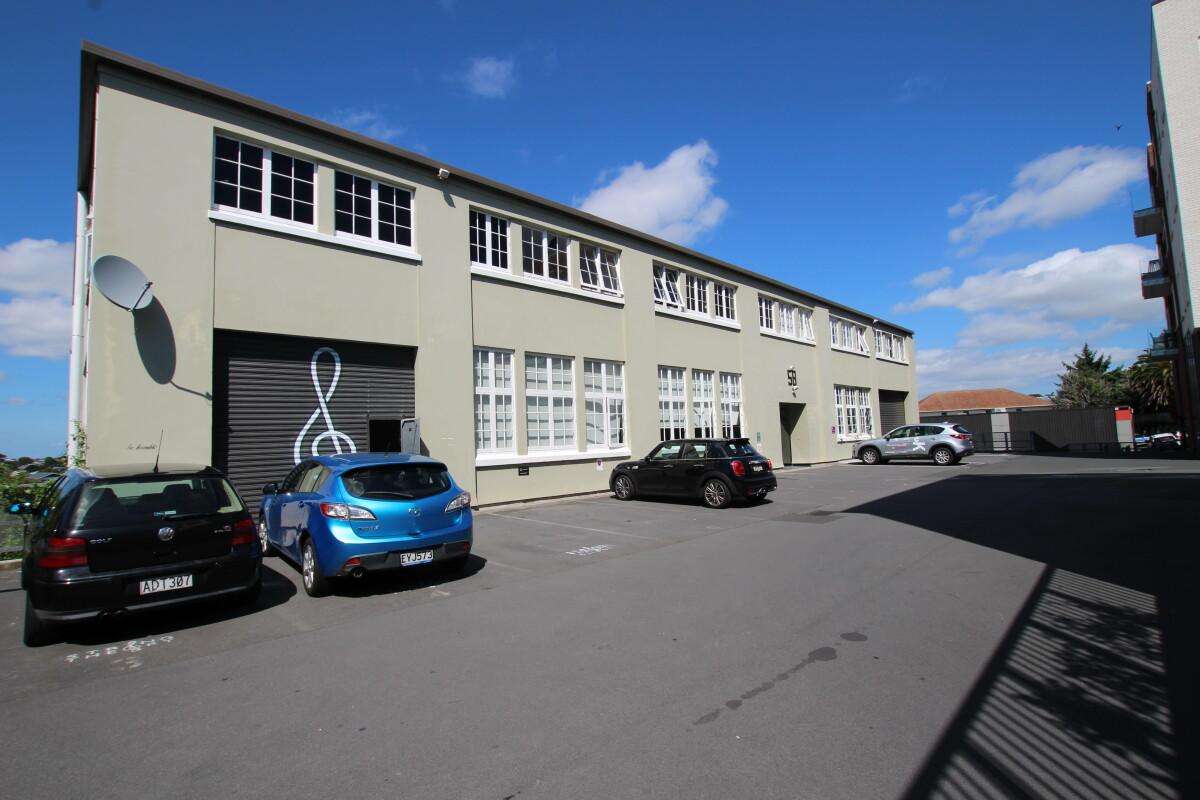 58 Surrey Crescent_2