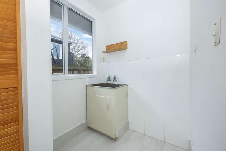 22 Norman Road Titirangi_11