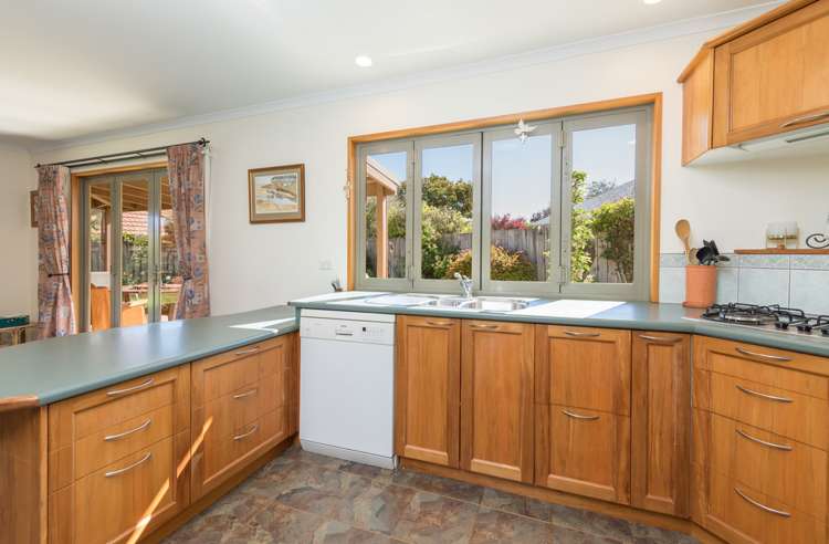 32 Saint James Avenue Richmond_7