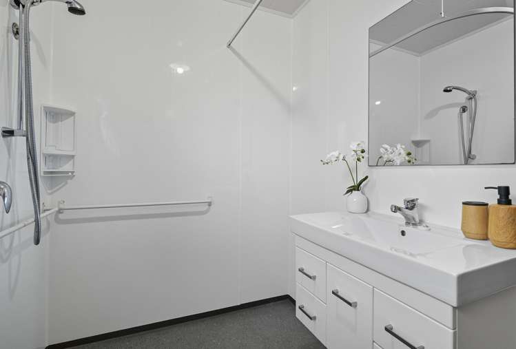 43d Law Street Caversham_15