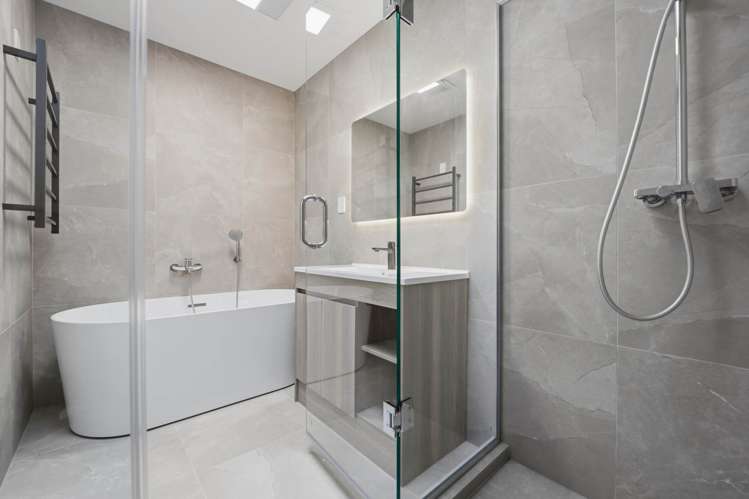 17 Karaka Village Parade Karaka_10