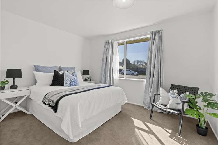 82 Moffat Drive Lincoln_9