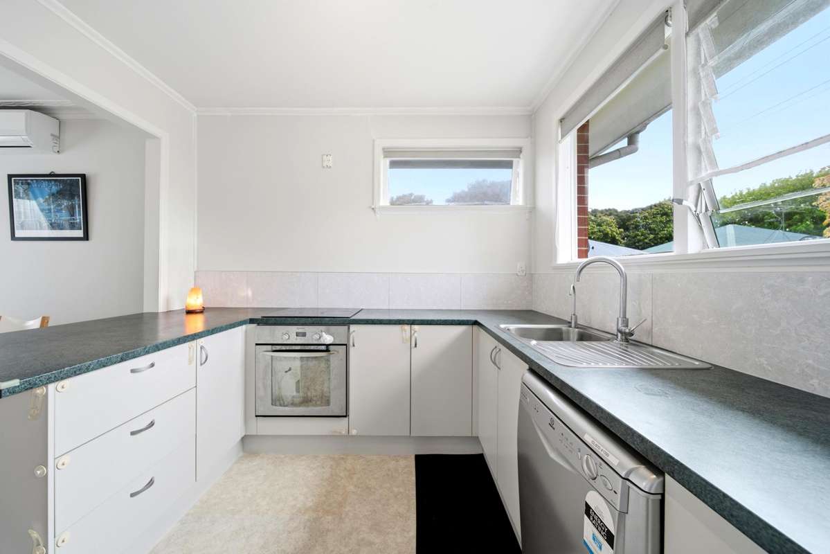 3/27 Cardwell Street_4