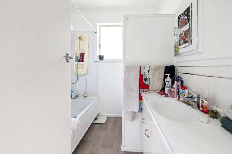 47 & 49 Miller Street Glenholme_26