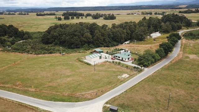 7 Somerville Road Reefton_4