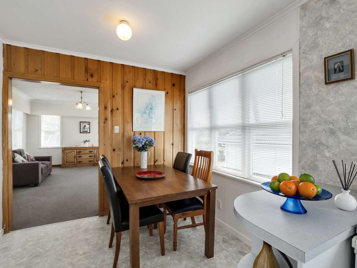 59 Tiroroa Ave_5