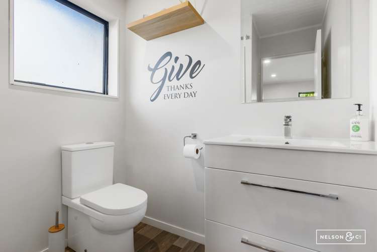 8 Prestwick Place Wattle Downs_10