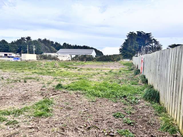 8 Manuka Street Colac Bay_1