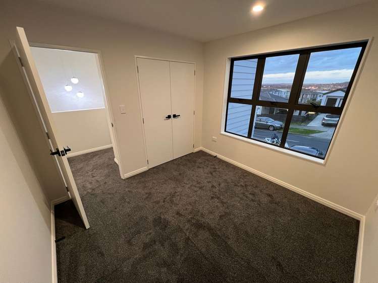 7 Puhakehake Place Flat Bush_6