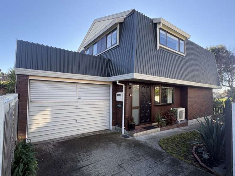 2/62A Tipahi Street_0