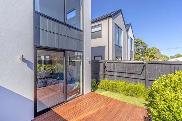 4/64 Brockworth Place Riccarton_2