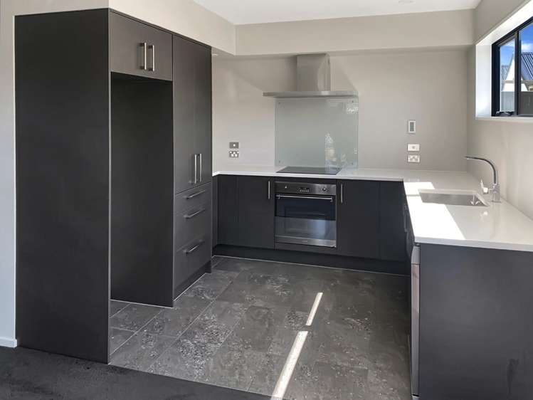 64a Kawari Drive 2340_1