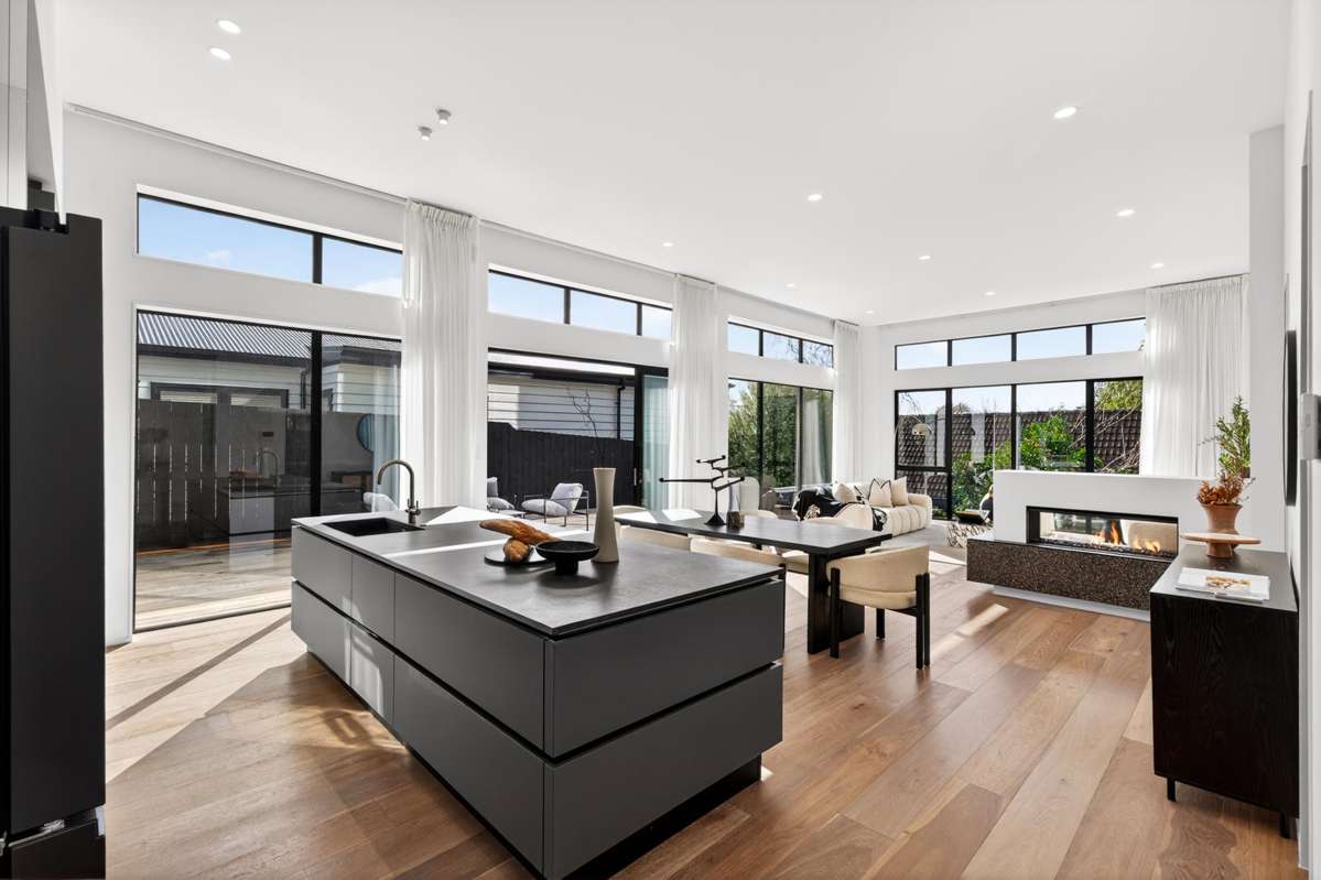 39B Waiatarua Road_1