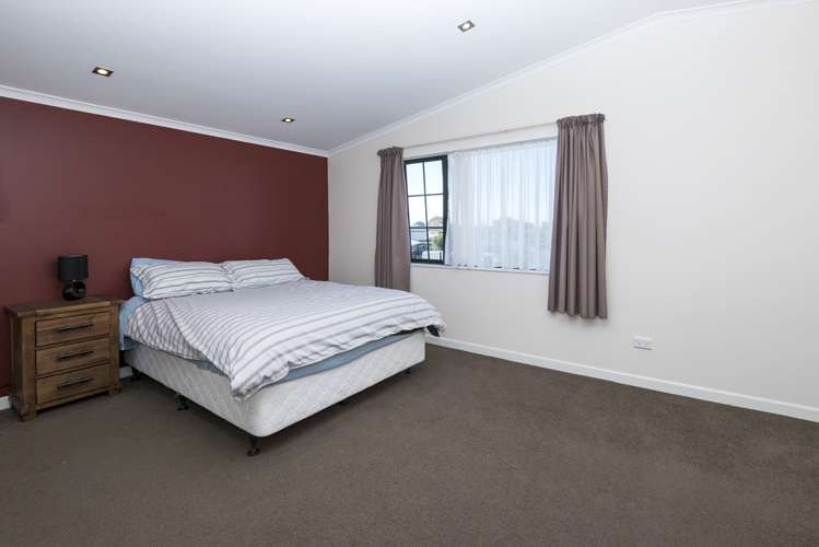 66a Bradbury Road Botany Downs_13