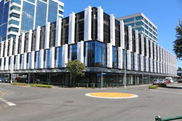 Large ground floor space in the CBD