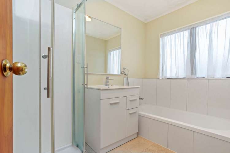 41 Gosford Drive Botany Downs_8