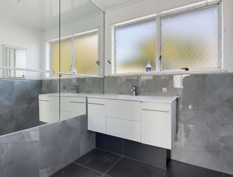 374 Roscommon Road Clendon Park_7