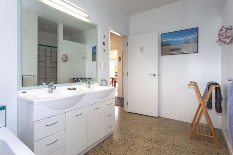 51 Herbert Drive Whangamata_22