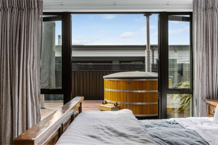 21 Warbler Lane Albert Town_16