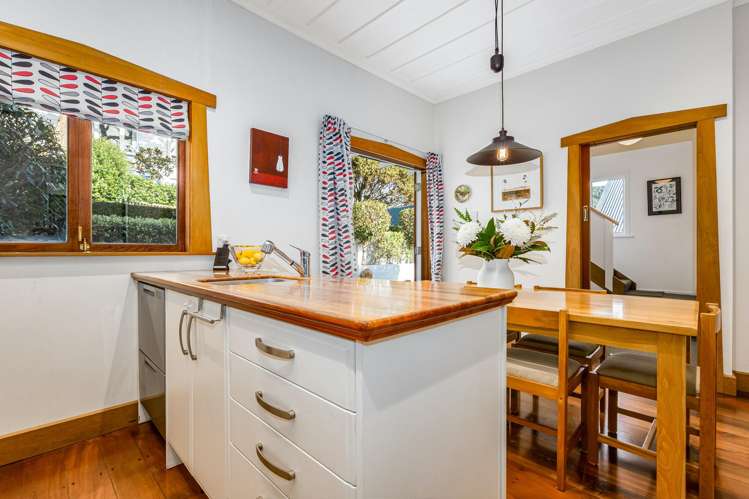 9 Dover Street Island Bay_8