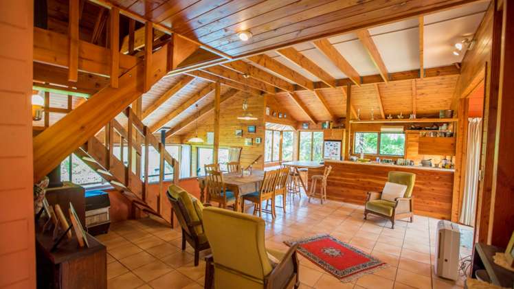 20 La Trobe Track Karekare_20