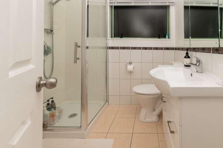 12 Shannon Place Torbay_13