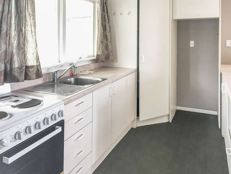 8a Fairclough Road Beach Haven_2