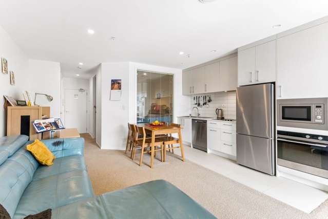 201/8 Waikumete Road Glen Eden_4