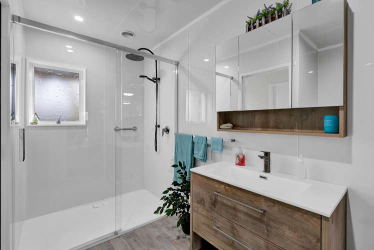 37 Warwick Road Stratford_19