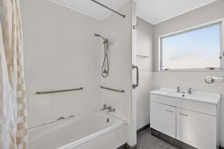 8B Frances Street Hamilton East_10
