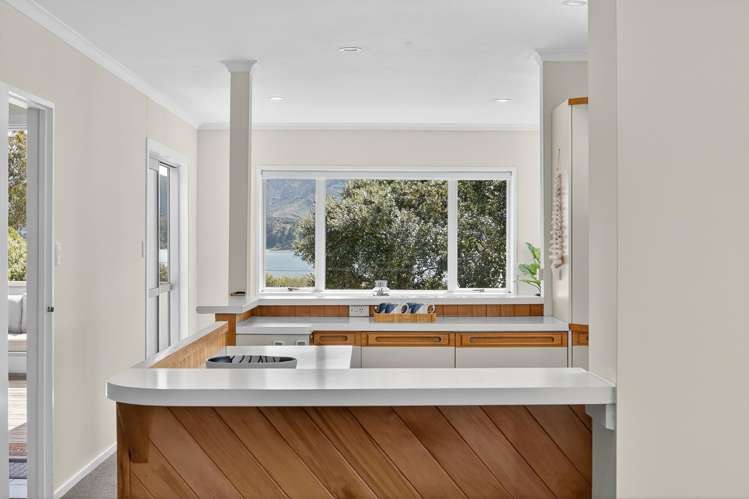 420 Marine Drive Charteris Bay_13