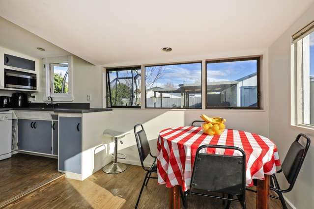 707B Queen Street East Parkvale_2
