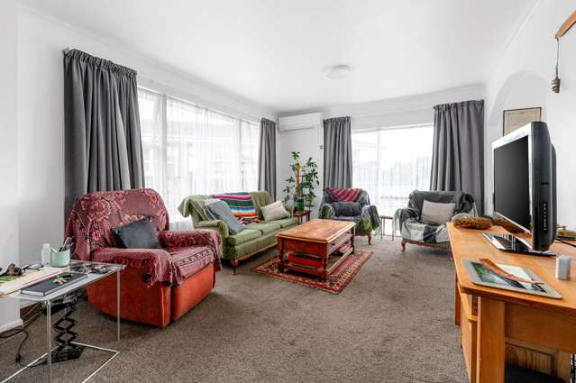 8 Robert Grigg Place Hamilton East_3