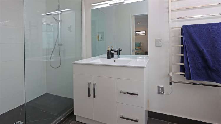 62 Vintage Drive Henderson_14