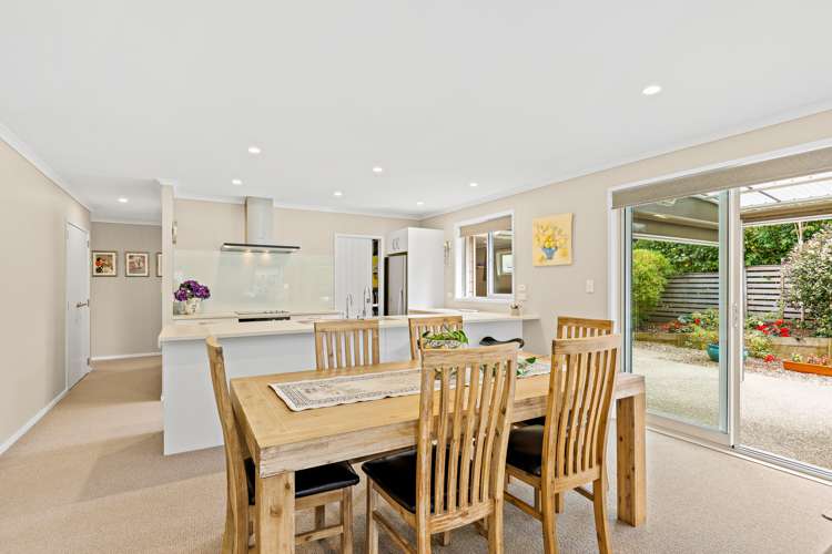 7 Laly Haddon Place Matakana_9