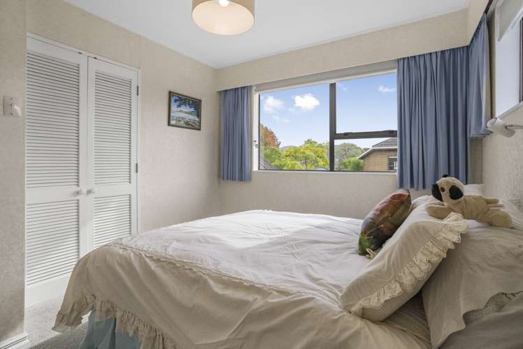 52 Mcenroe Grove Naenae_17