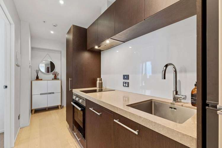 214/5 Howe Street Freemans Bay_3