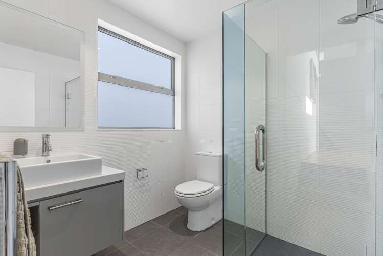 19 Matau Rise Te Atatu Peninsula_21