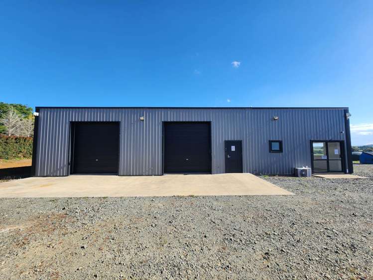 415D/415 Wiroa Road_0