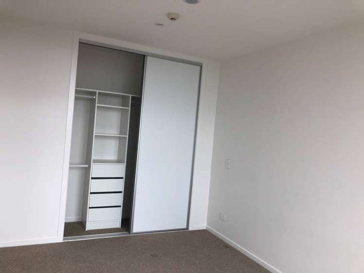 904/8 Waikumete Road Glen Eden_5