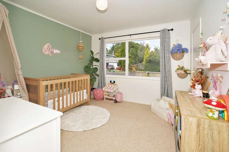 32 Resthill Crescent Glenview_9