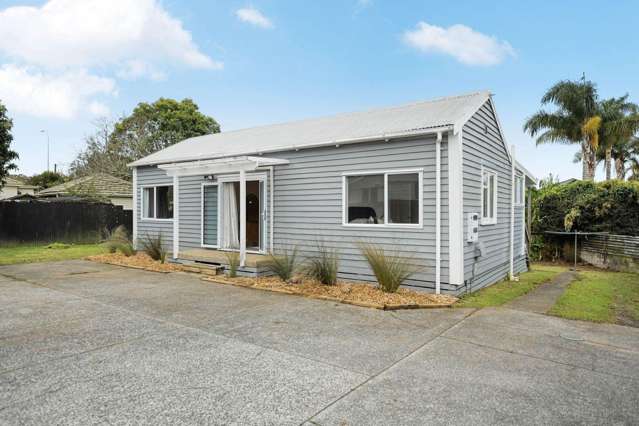 Walk to Hillcrest Schools - Available Now!