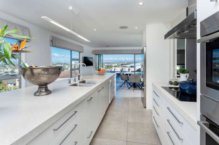 62 Seaview Road Castor Bay_16