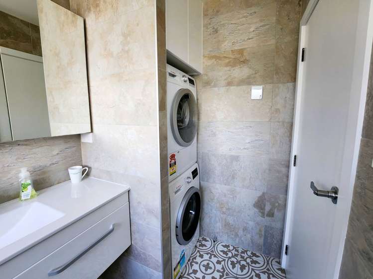 1/17a Church Street Devonport_9