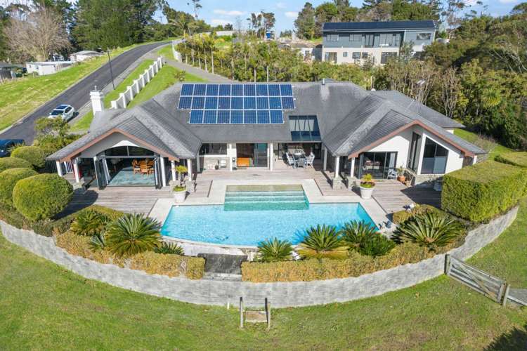 1 Myra G Place Stanmore Bay_18