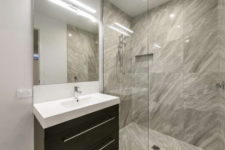 28 Kahuparere Crescent Pyes Pa_11