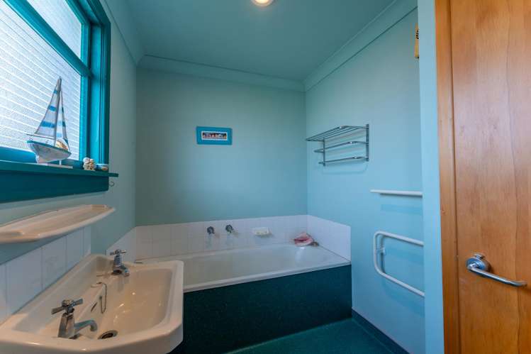 72A High Street Kensington_24