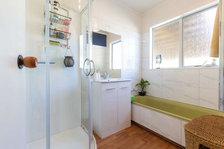 14 Emano Street Toi Toi_13